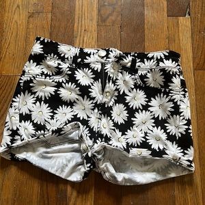 Daisy Juniors Shorts - Size 1